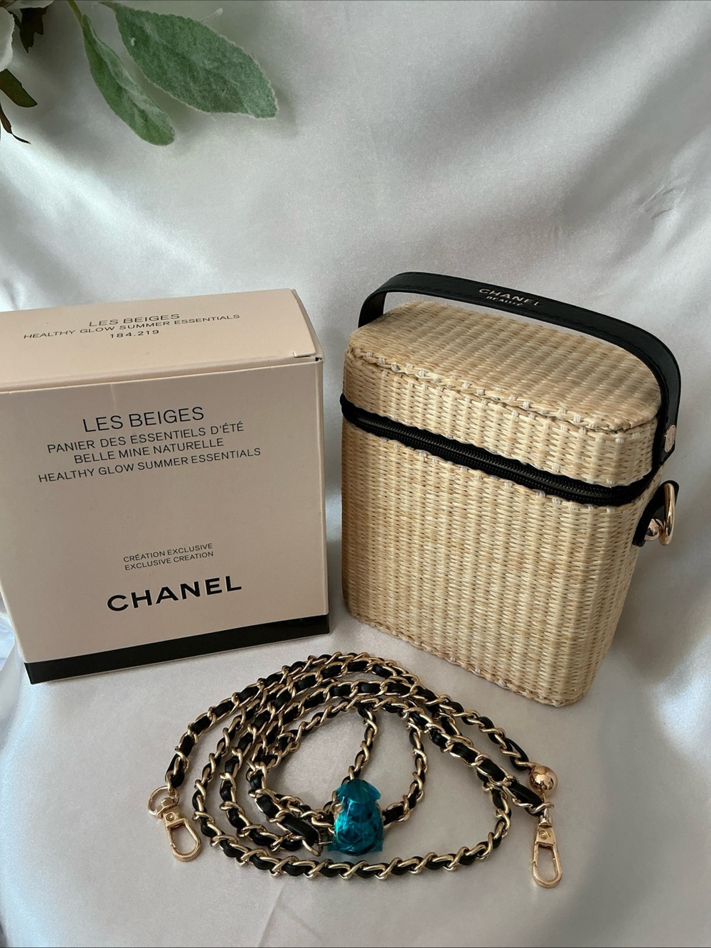 NIB Chanel Beaute Les Beiges Woven Vanity with Shoulder Strap